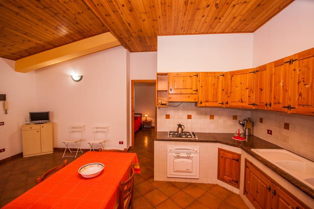 Villa Cicas Sul Mare Campofelice Di Roccella Buitenkant foto