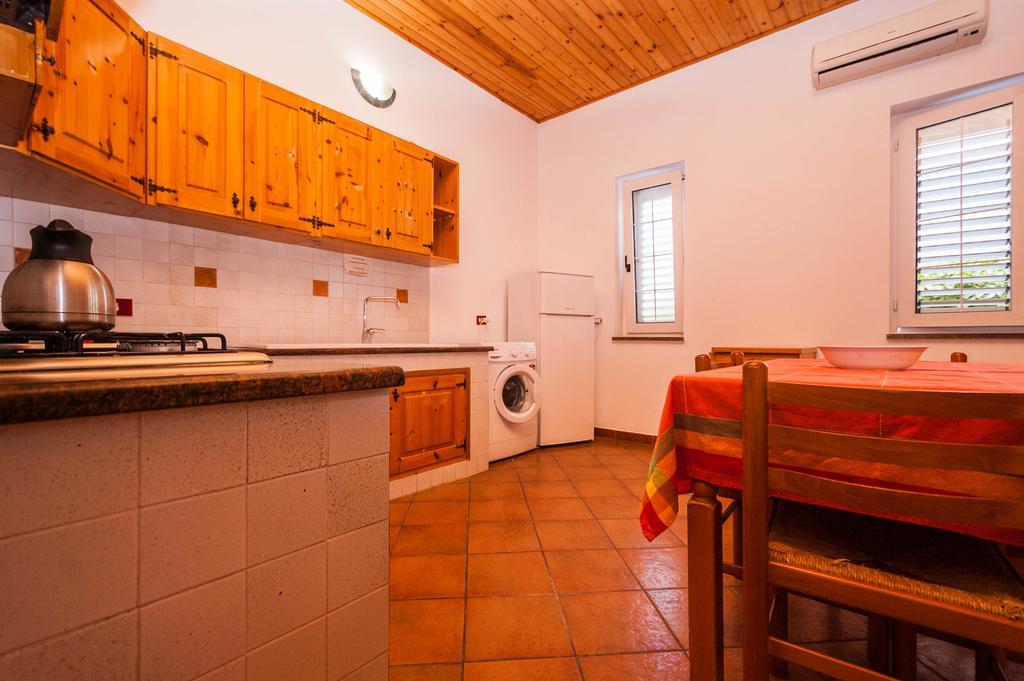 Villa Cicas Sul Mare Campofelice Di Roccella Buitenkant foto