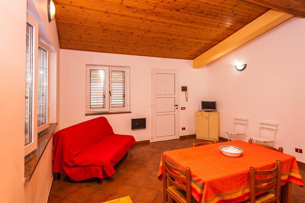 Villa Cicas Sul Mare Campofelice Di Roccella Buitenkant foto