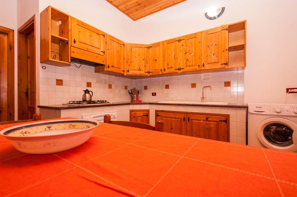 Villa Cicas Sul Mare Campofelice Di Roccella Buitenkant foto
